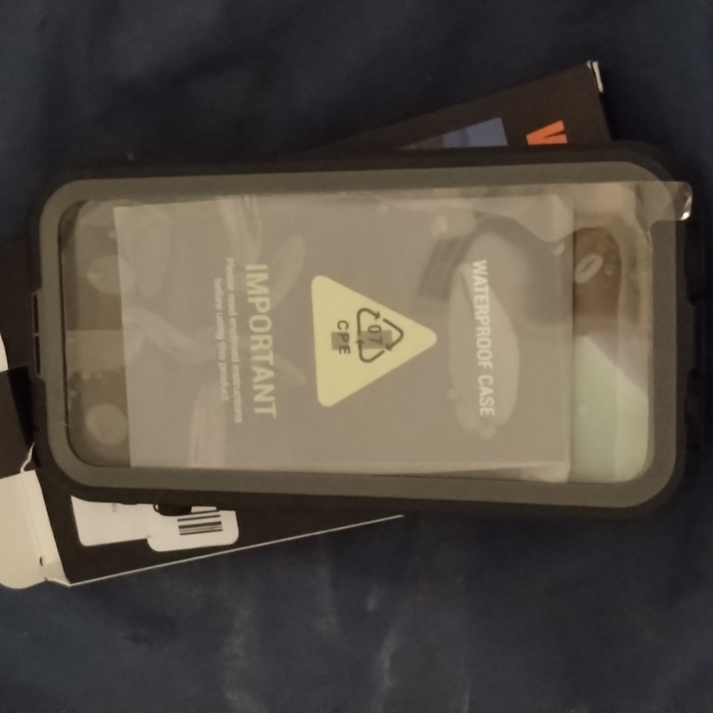 I phone 14 6.1" waterproof